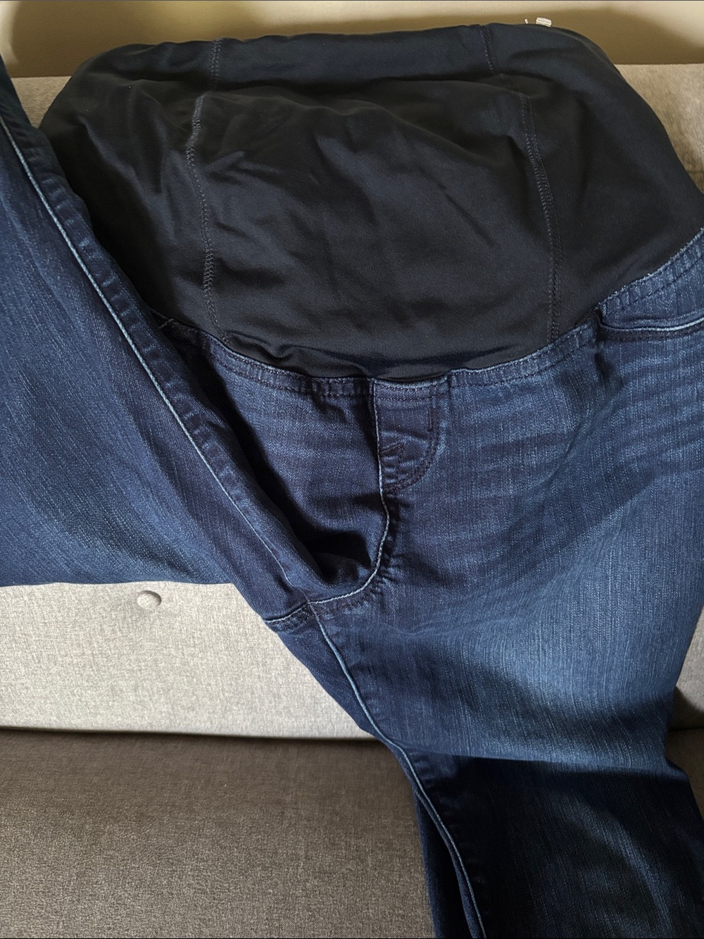 Isabel Maternity by Ingrid & Isabel jeans women’s size 4 blue Skinny Jeans comfy